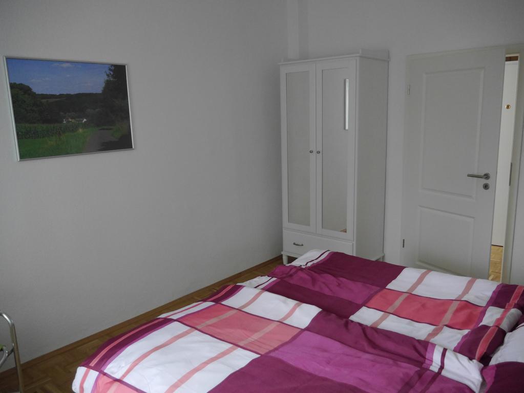 Schoene Ferien Und Messewohnung Naehe Duesseldorf Und Koeln Хаан Екстериор снимка